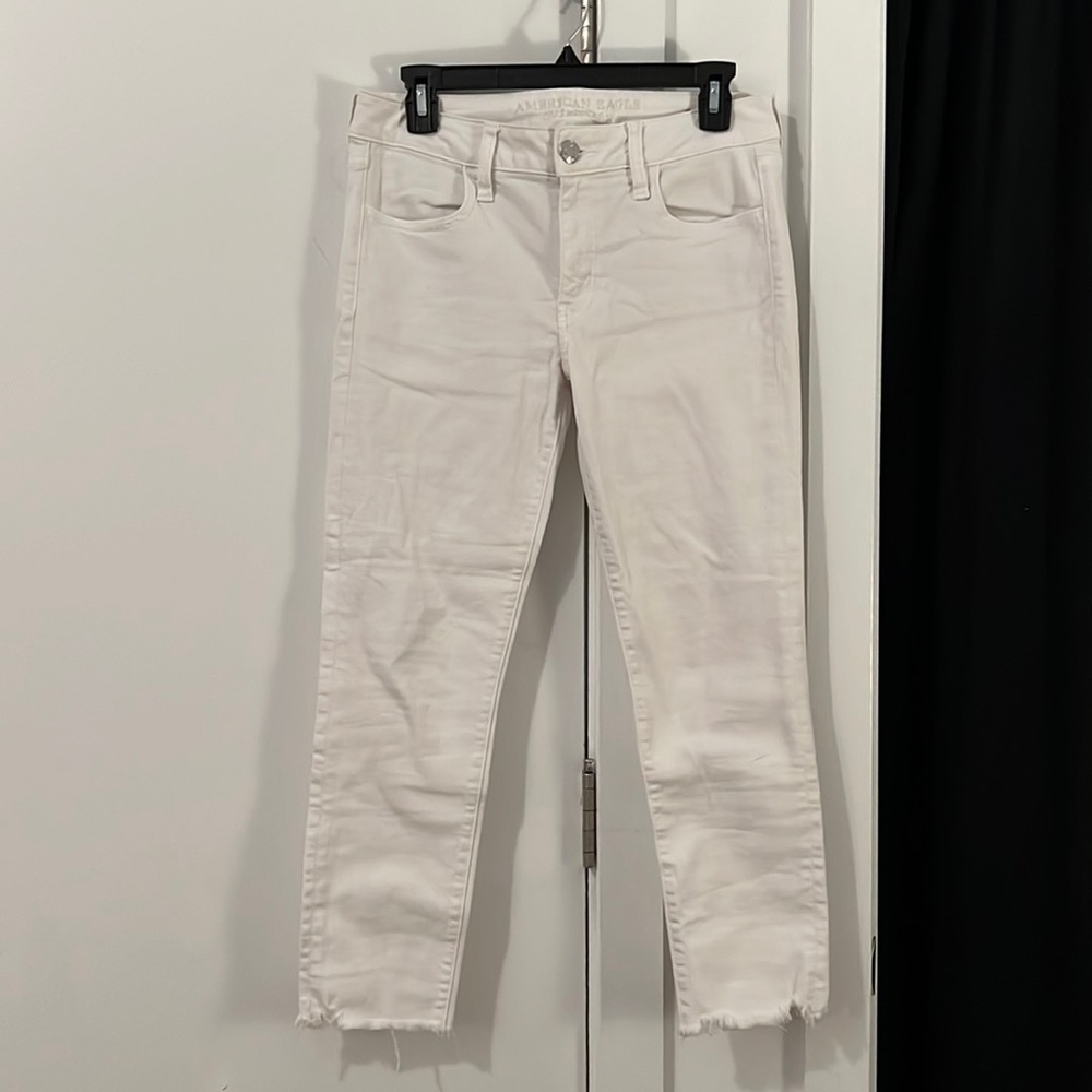 American Eagle Jegging Crop Super Stretch White Distressed Denim Jeans — Size 8